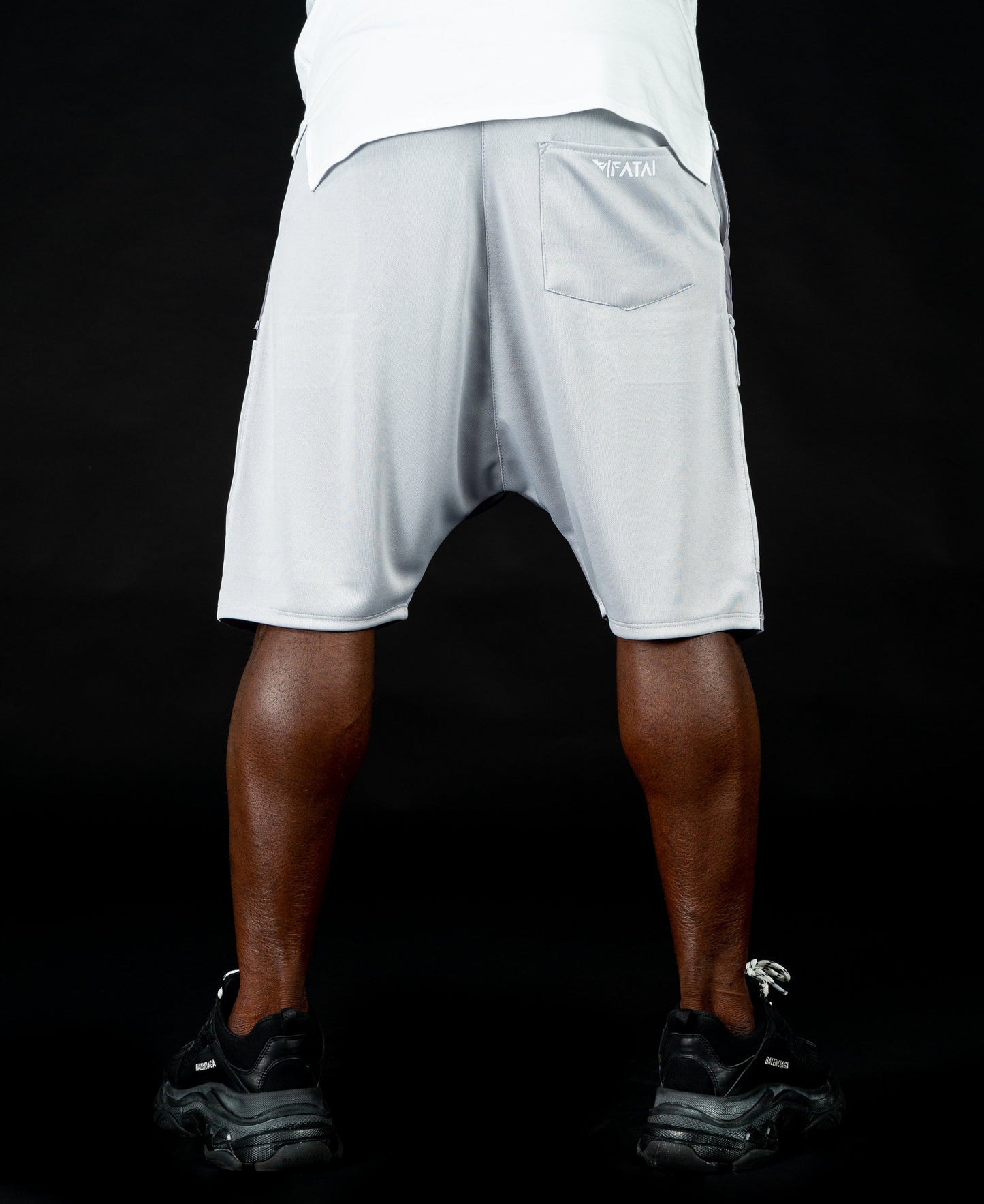 Short grey trousers with light grey pockets - Fatai Style