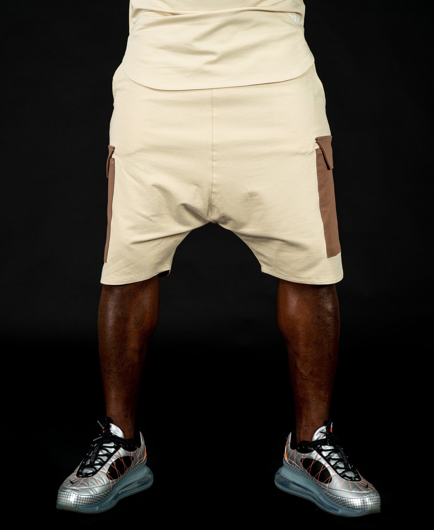 Short beige trousers with brown design - Fatai Style