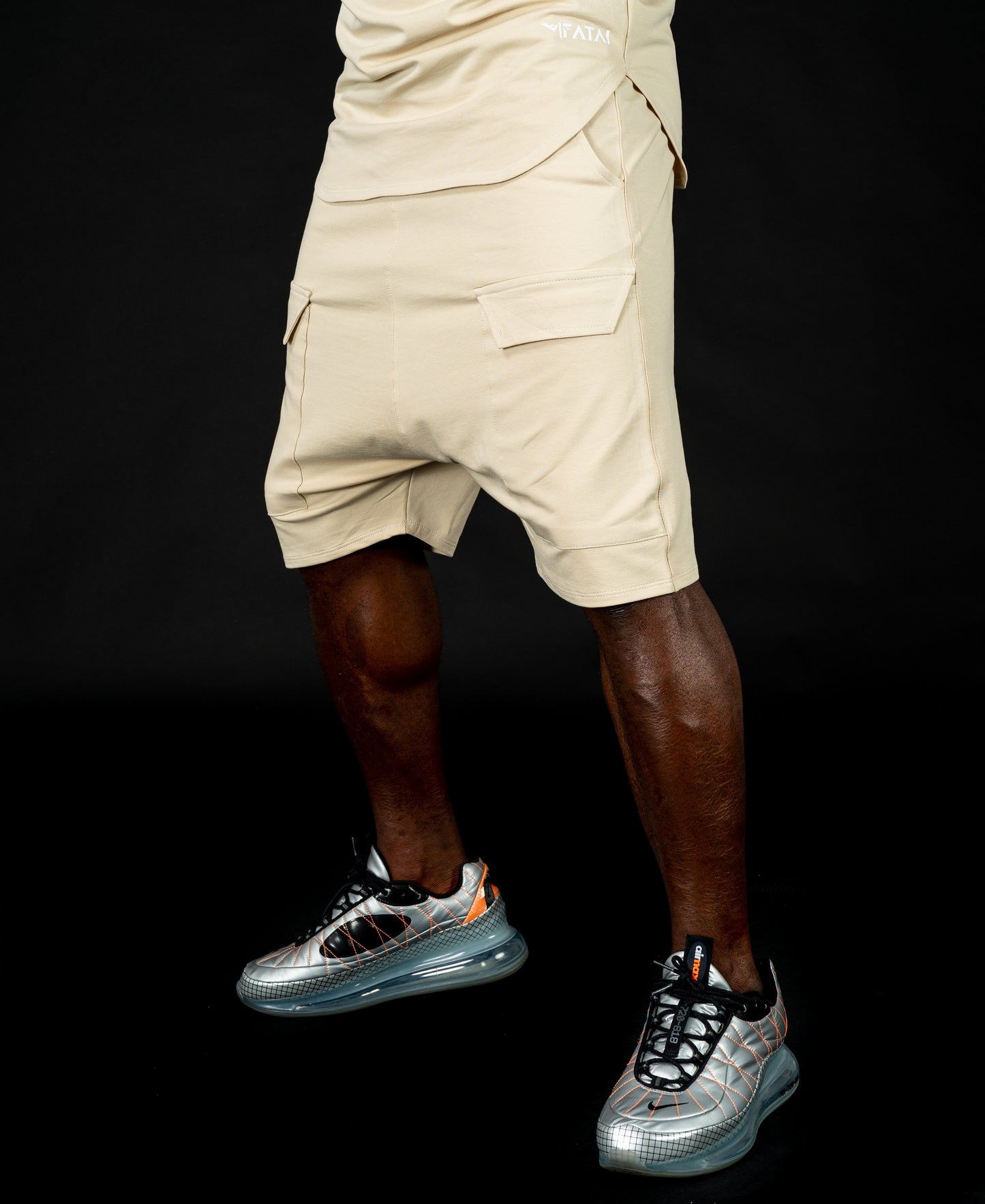 Short beige trousers with pockets - Fatai Style