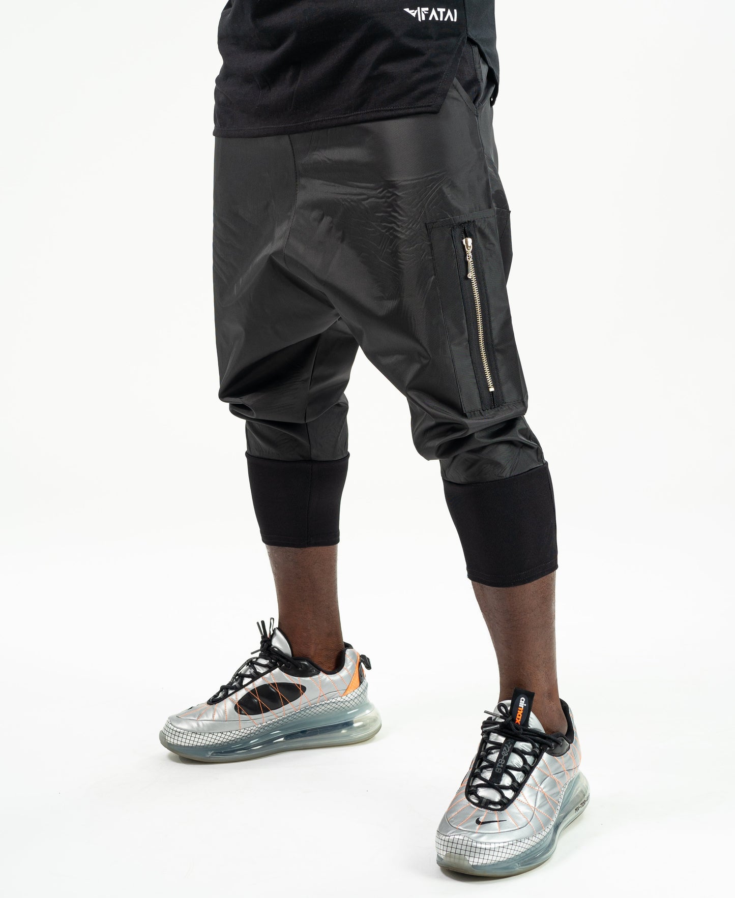 Short Black trousers with zips and pockets - Fatai Style