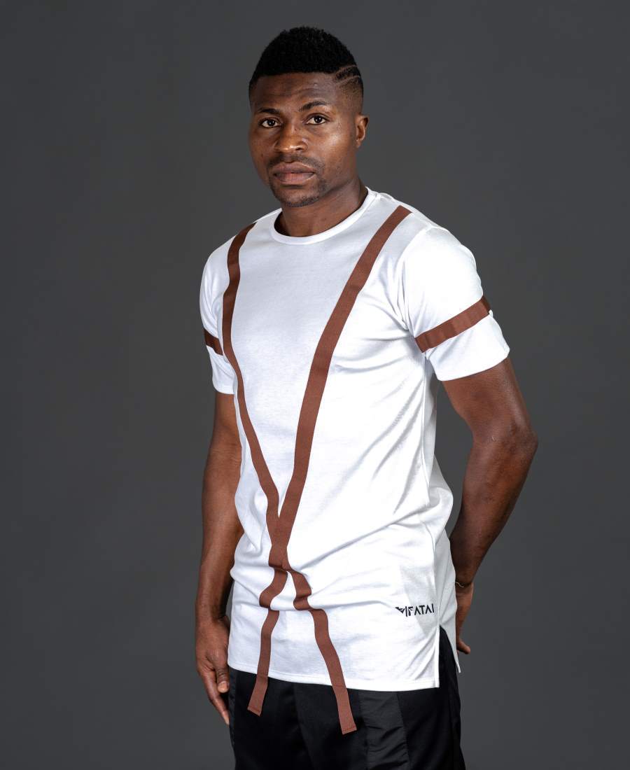 White t-shirt with long brown design - Fatai Style