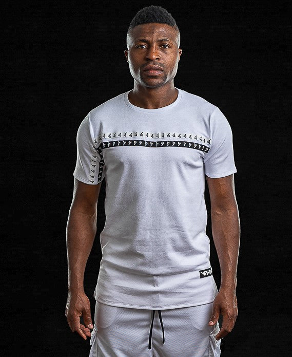 Tricou alb cu banda orizontala logo Fatai Style