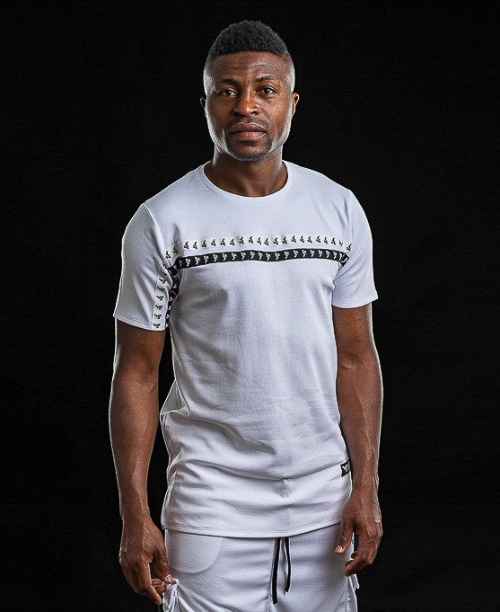 Tricou alb cu banda orizontala logo Fatai Style