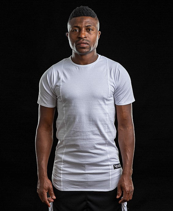 Tricou alb cu doua cusaturi verticale