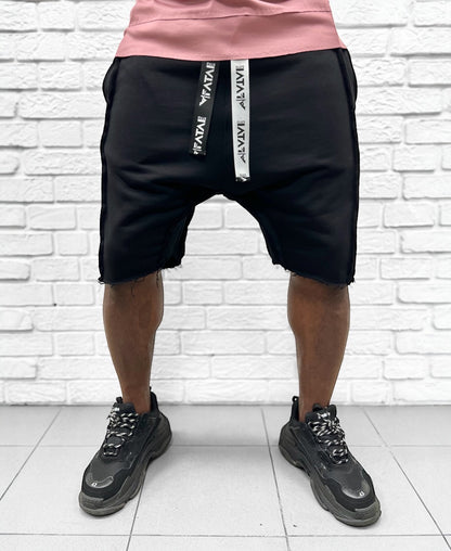 Pantaloni negri cu diverse cusaturi de design