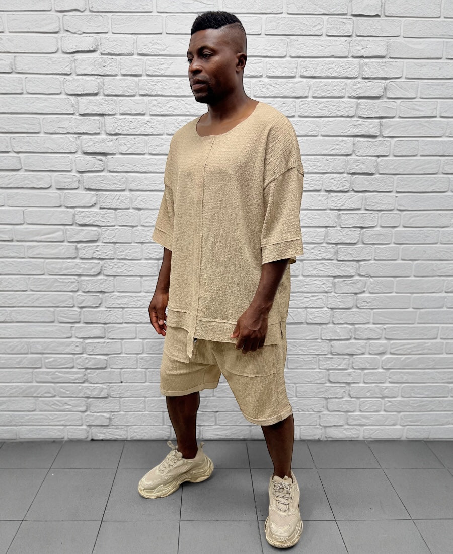 Compleu crem cu pantaloni scurti din marerial vaporos