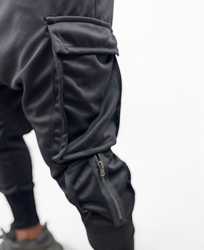 Pantaloni negri cu buzunare laterale si fermoar de design