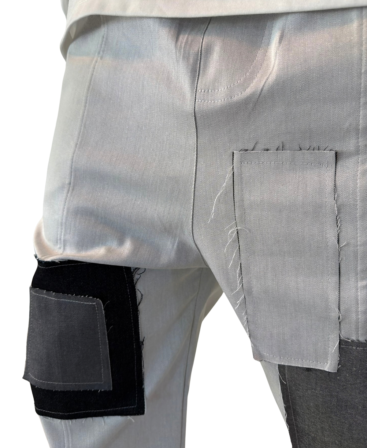 Pantaloni lungi tip blugi cu diverse petice de design