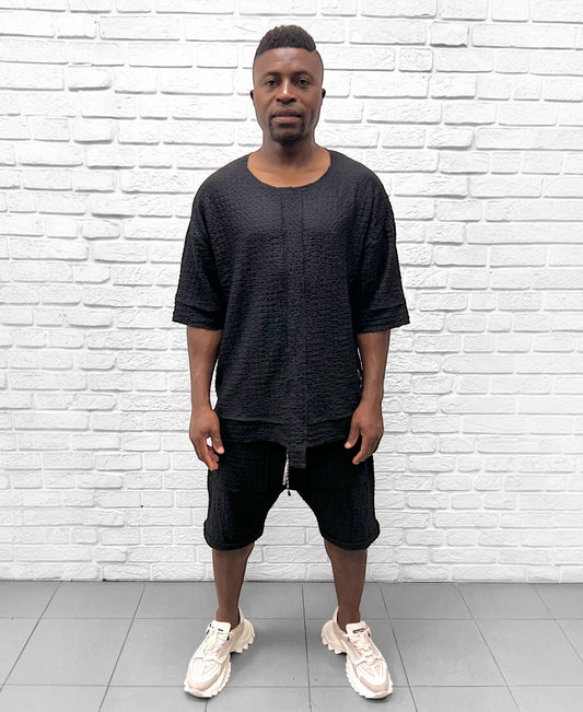 Compleu negru cu pantaloni scurti din marerial vaporos