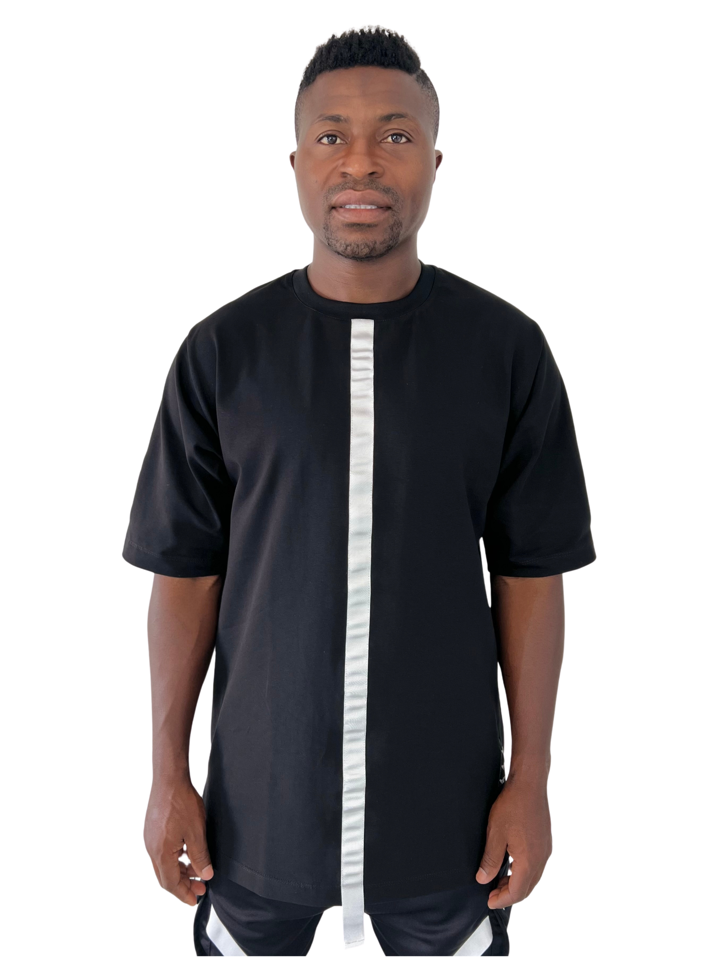 Tricou negru cu benzi albe aplicate