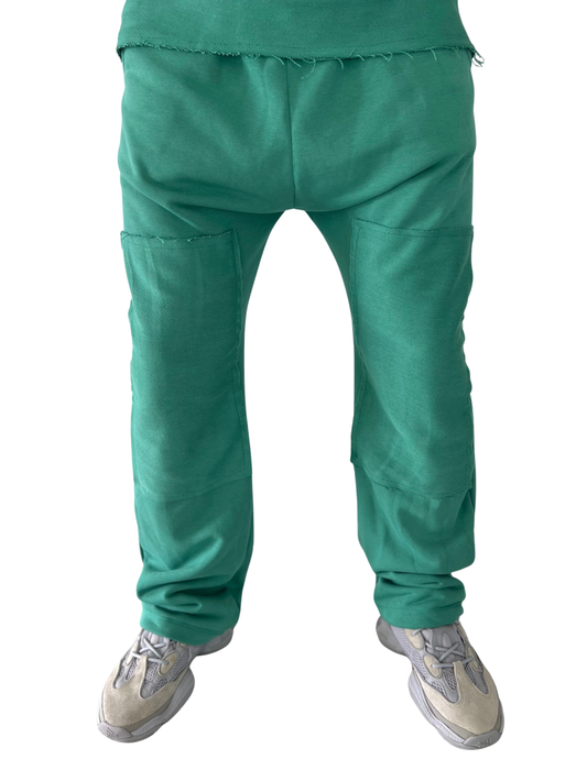 Pantaloni verzi cu design aplicat