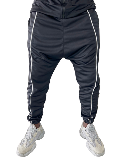 Pantaloni negri cu alb ca design
