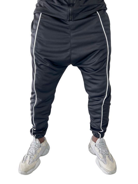 Pantaloni negri cu alb ca design