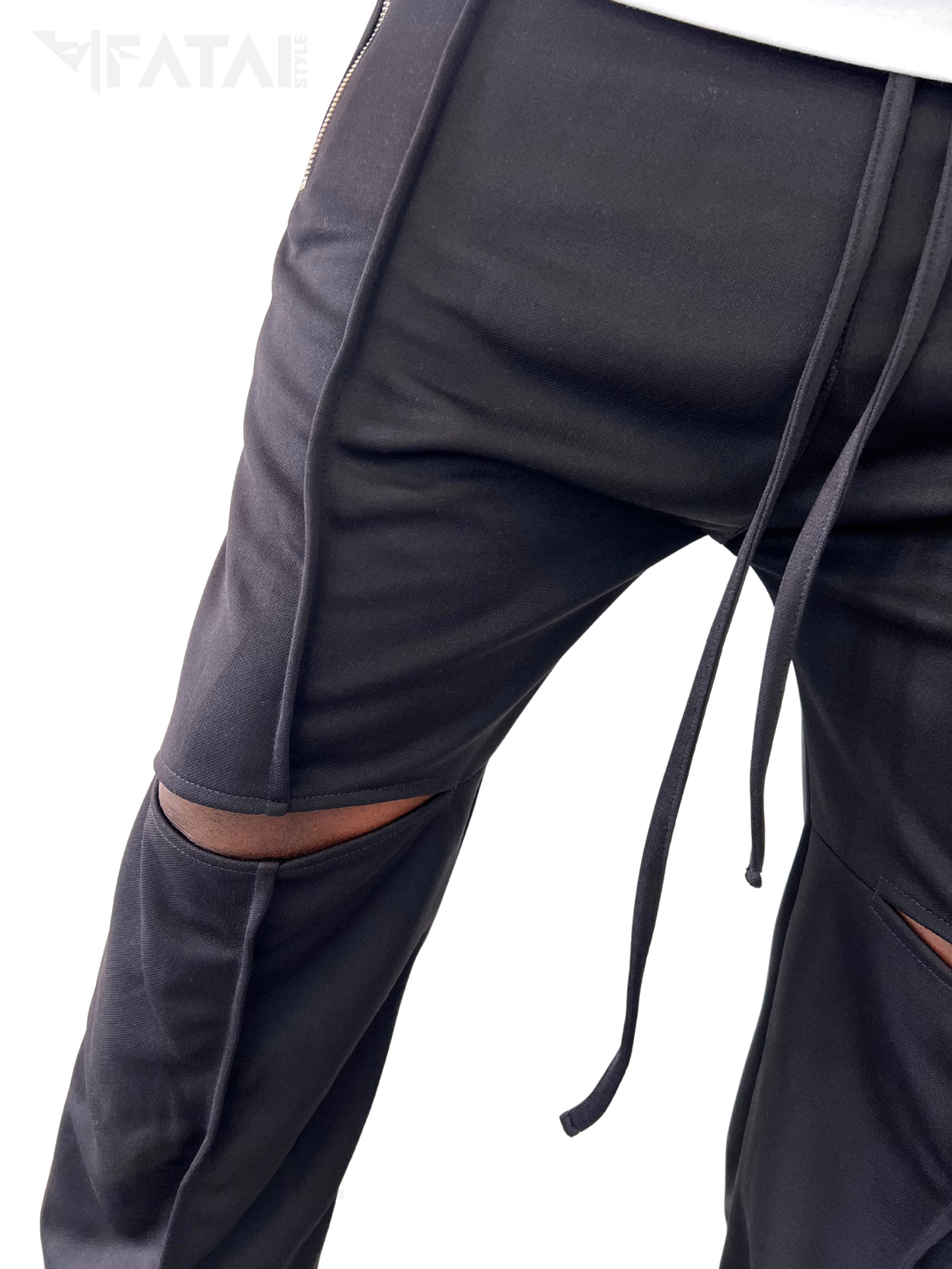 Pantaloni negri cu taietura la genunchi