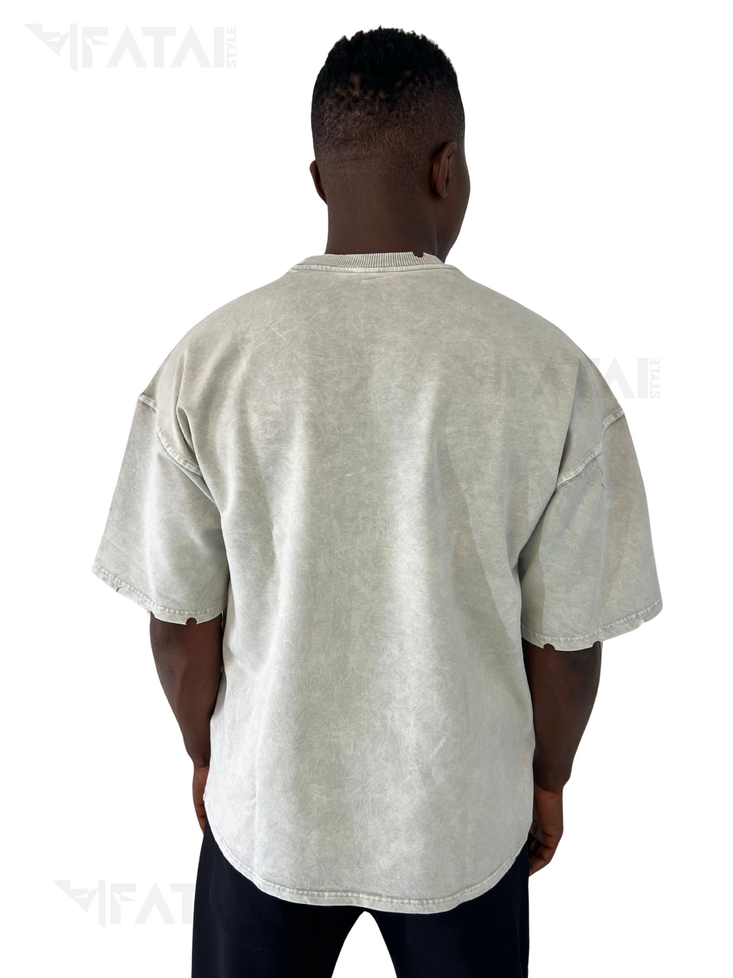 Tricou gri vopsit manual