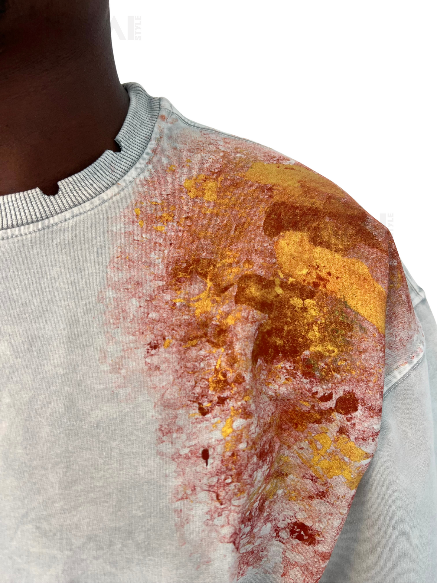 Tricou gri vopsit manual