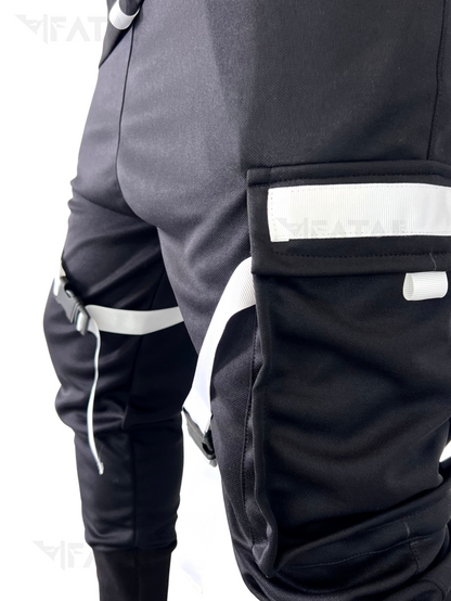 Pantaloni negri cu banda alba aplicata