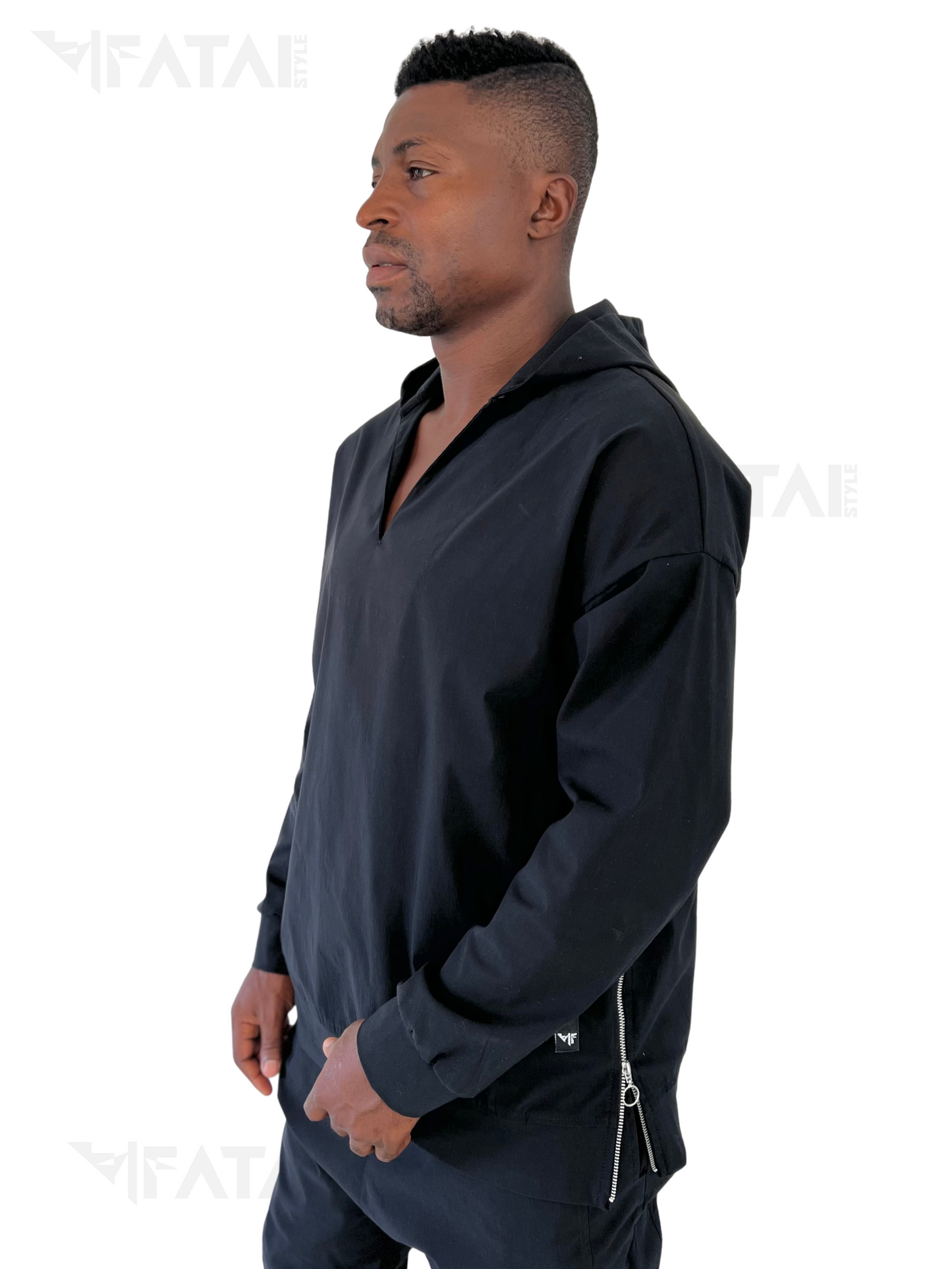 Compleu negru cu gluga