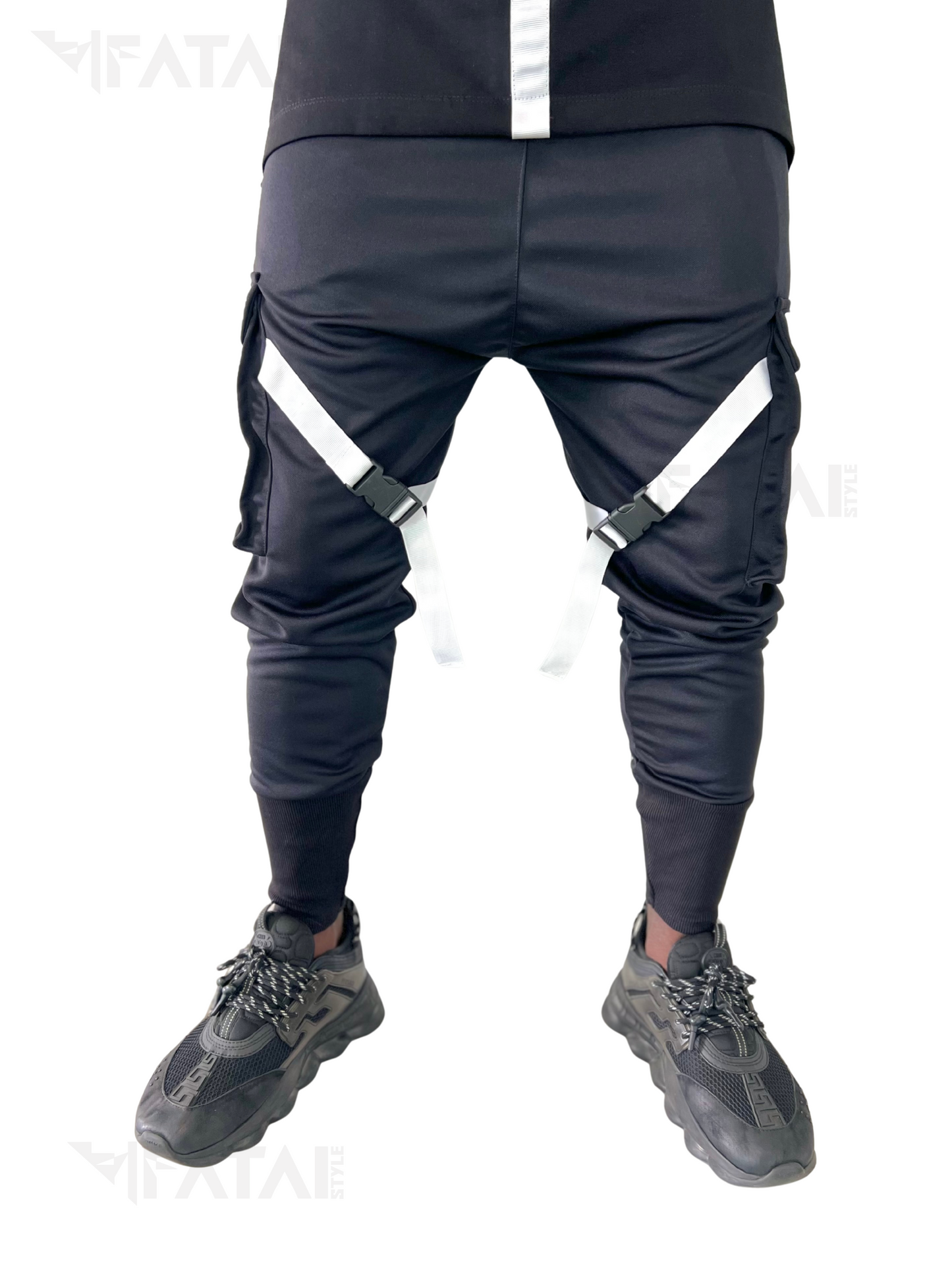 Pantaloni negri cu banda alba aplicata