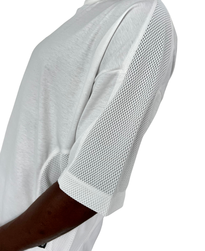 Tricou alb cu detalii din plasa