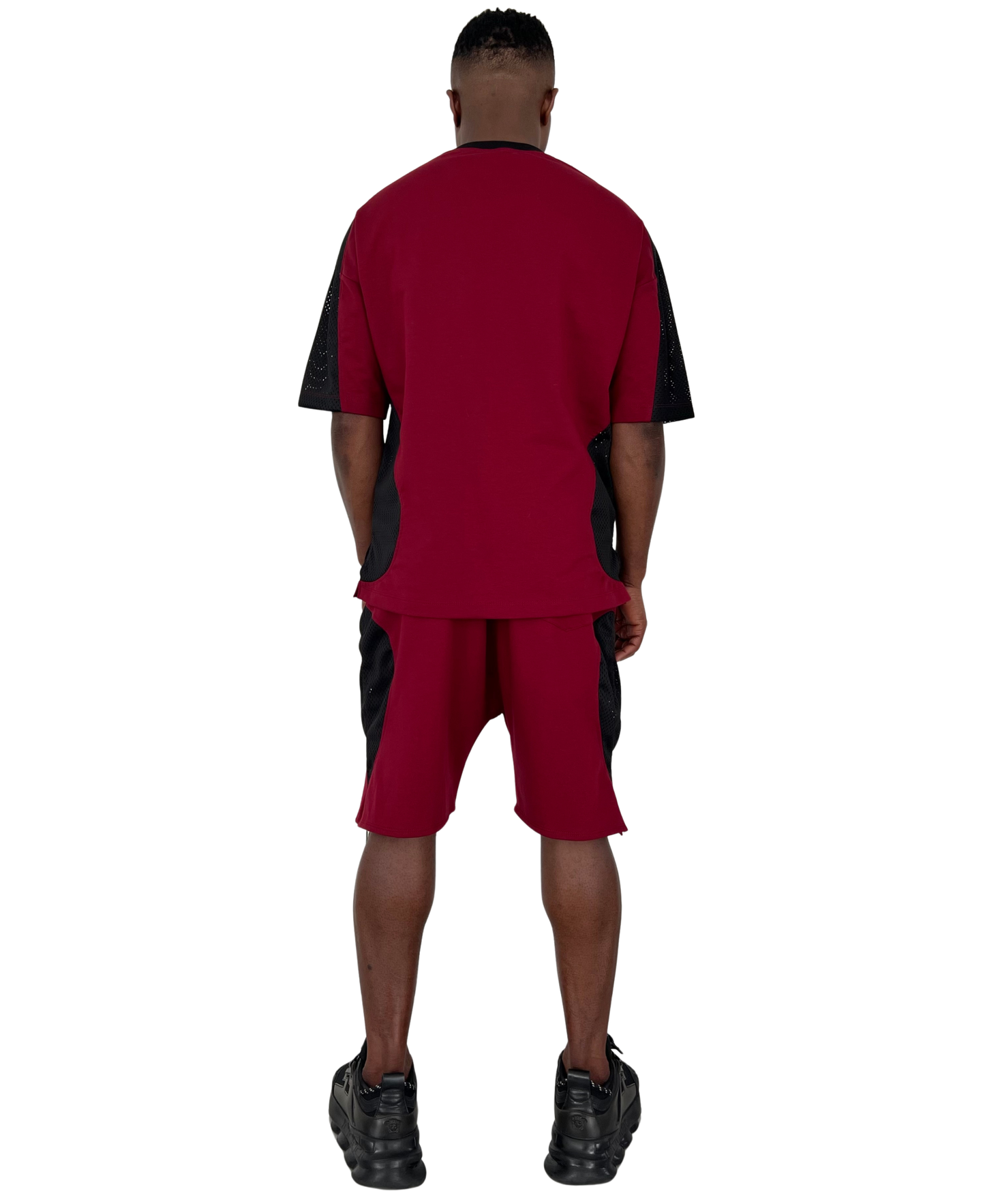 Compleu burgundy cu detalii din plasa negre
