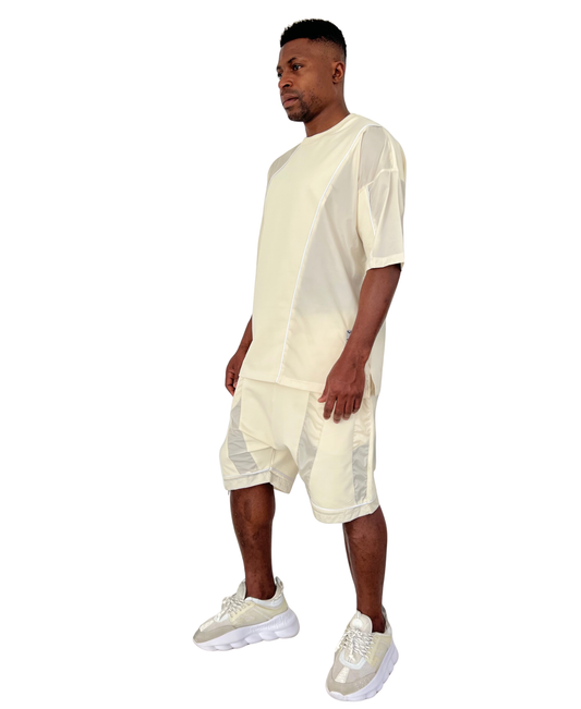 Compleu off-white (crem) cu detalii din fas si vipusca alba
