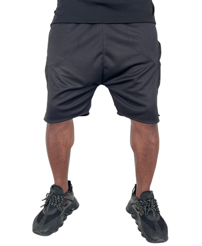 Pantaloni scurti negri cu detalii din plasa neagra