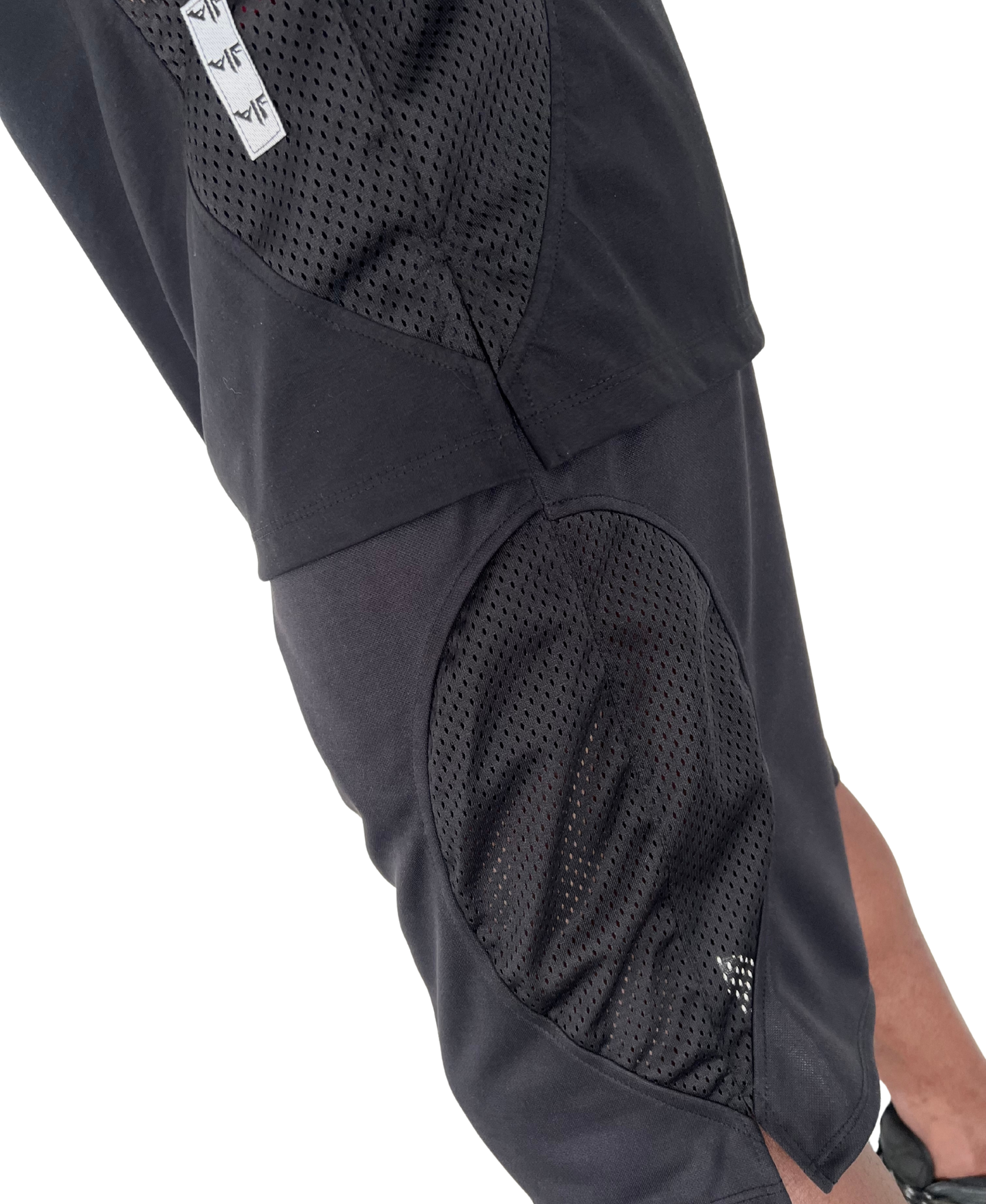 Pantaloni scurti negri cu detalii din plasa neagra