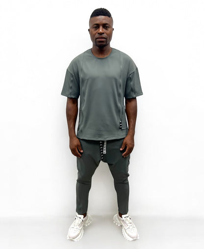 Pantaloni kaki cu design lateral