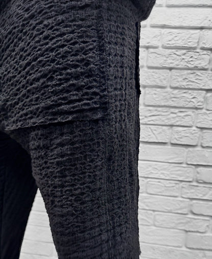 Pantaloni negri din material vaporos