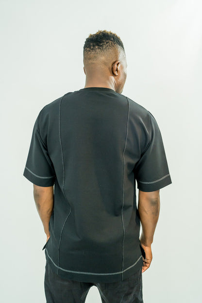 Tricou negru cu cusaturi albe