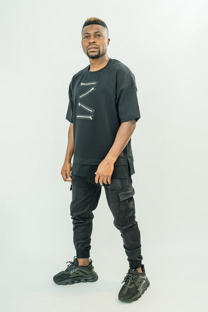 Tricou negru cu design din fermoare si extensie