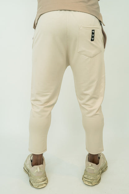 Pantaloni crem cu detalii cappuccino si cusaturi ca detalii
