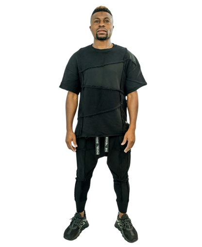 Compleu negru cu multiple taieturi