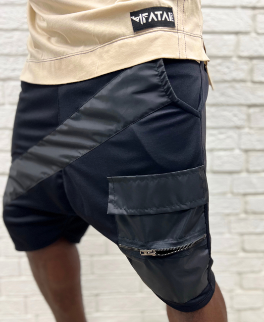Pantaloni negri cu detalii de fas