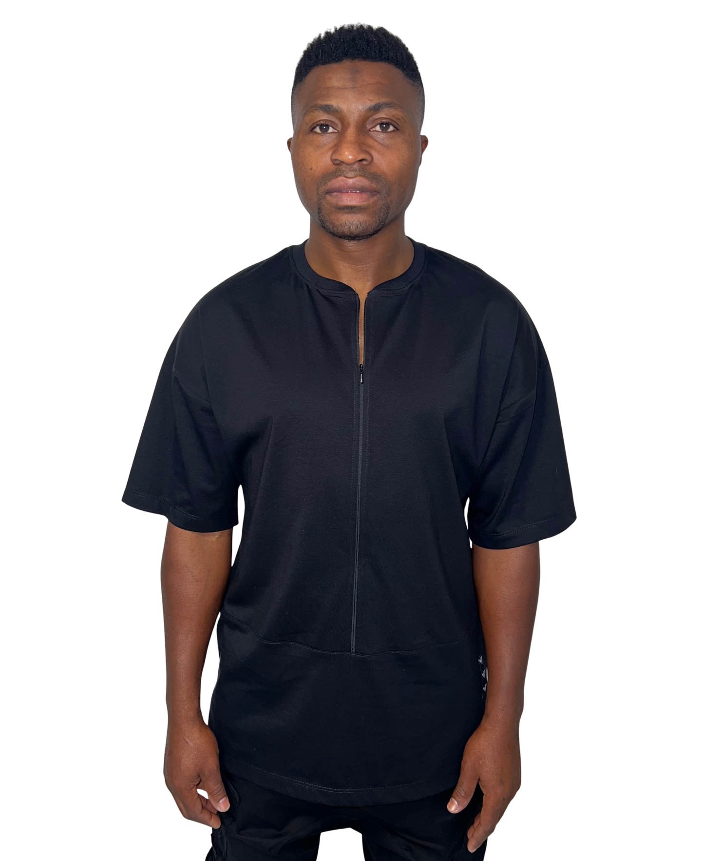 Tricou negru cu fermoar negru si extensie