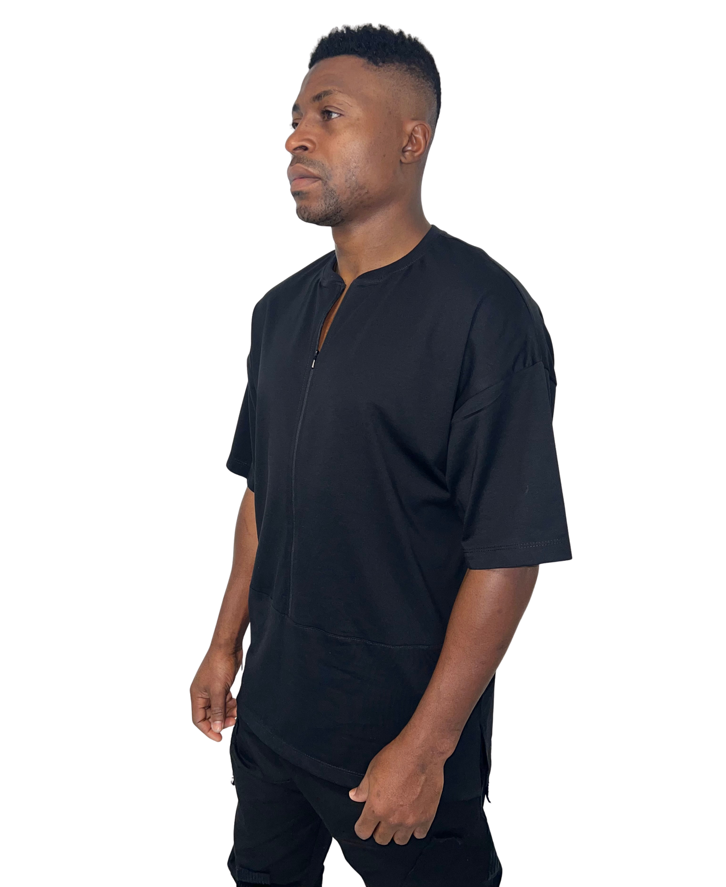 Tricou negru cu fermoar negru si extensie