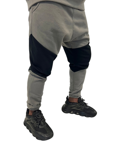 Pantaloni in doua combinatii de gri