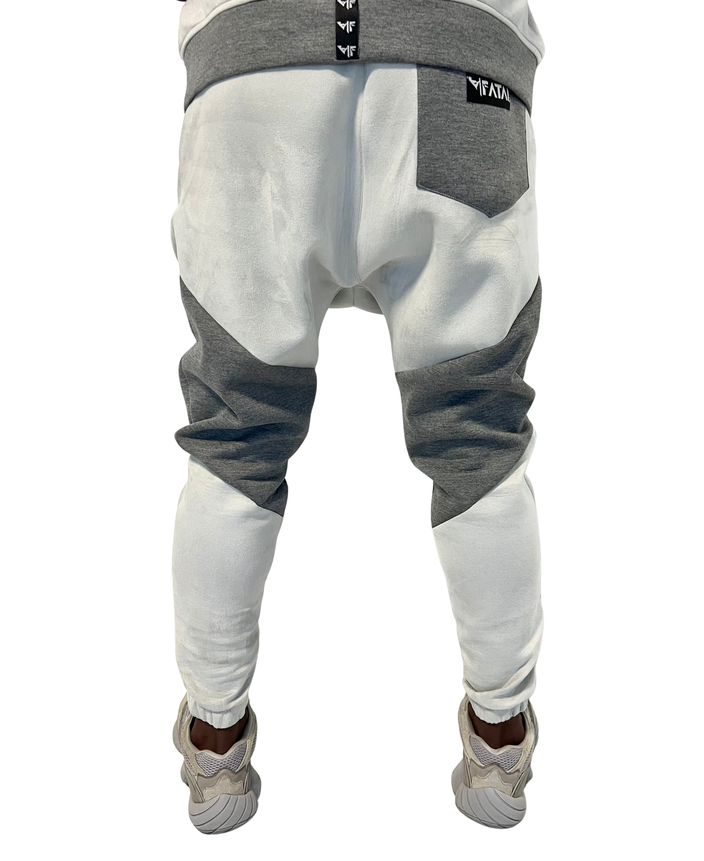 Pantaloni in doua nuante de gri - din piele intoarsa (material dublat)