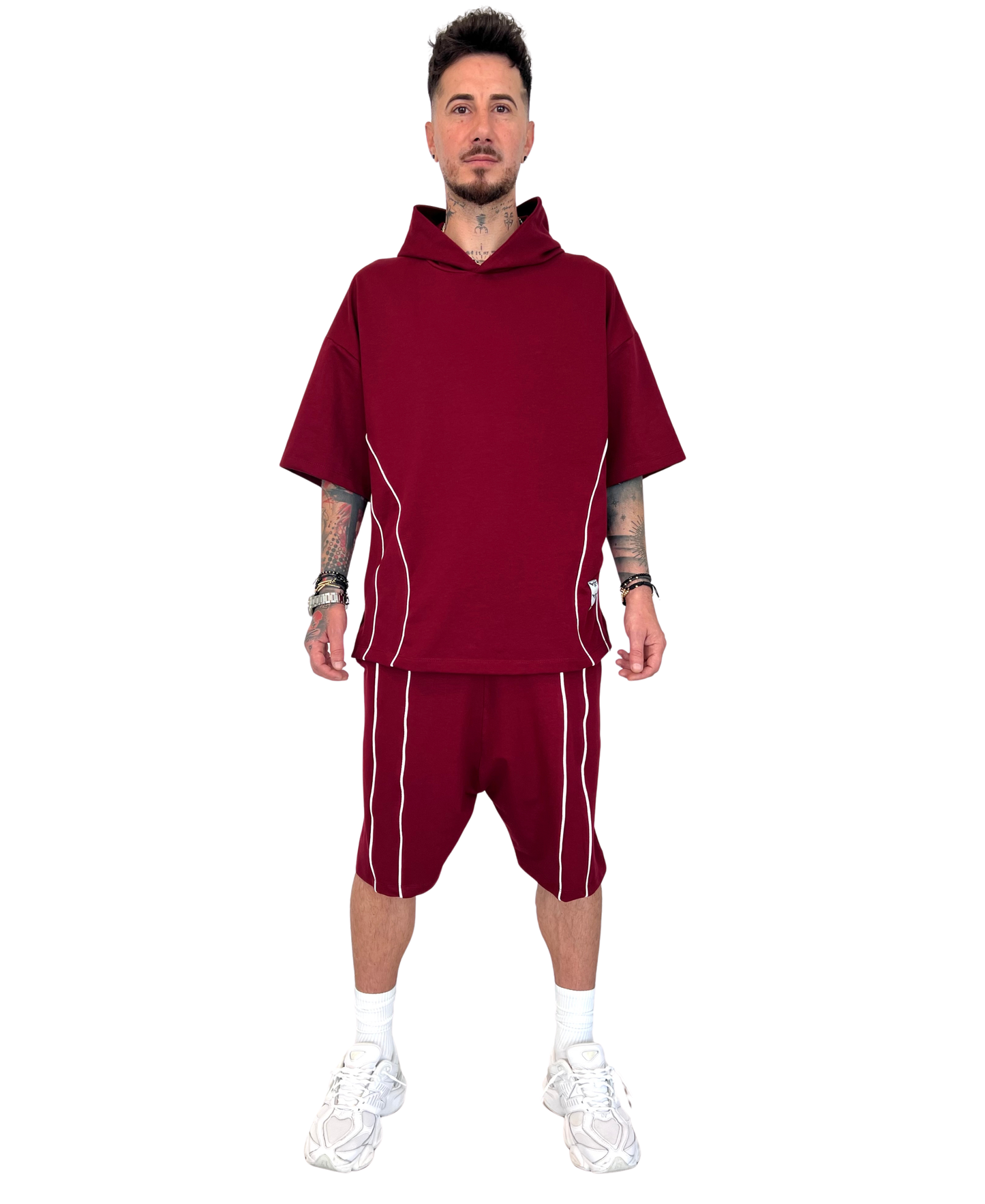 Compleu burgundy cu vipusca alba