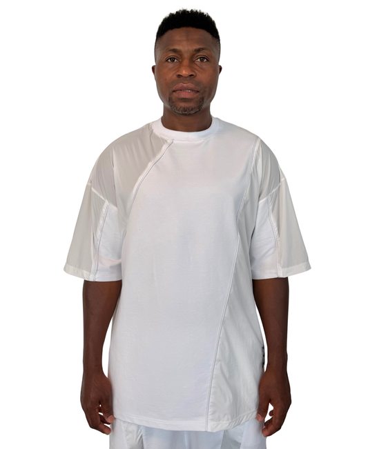 Tricou alb cu detalii din fas si vipusca alba