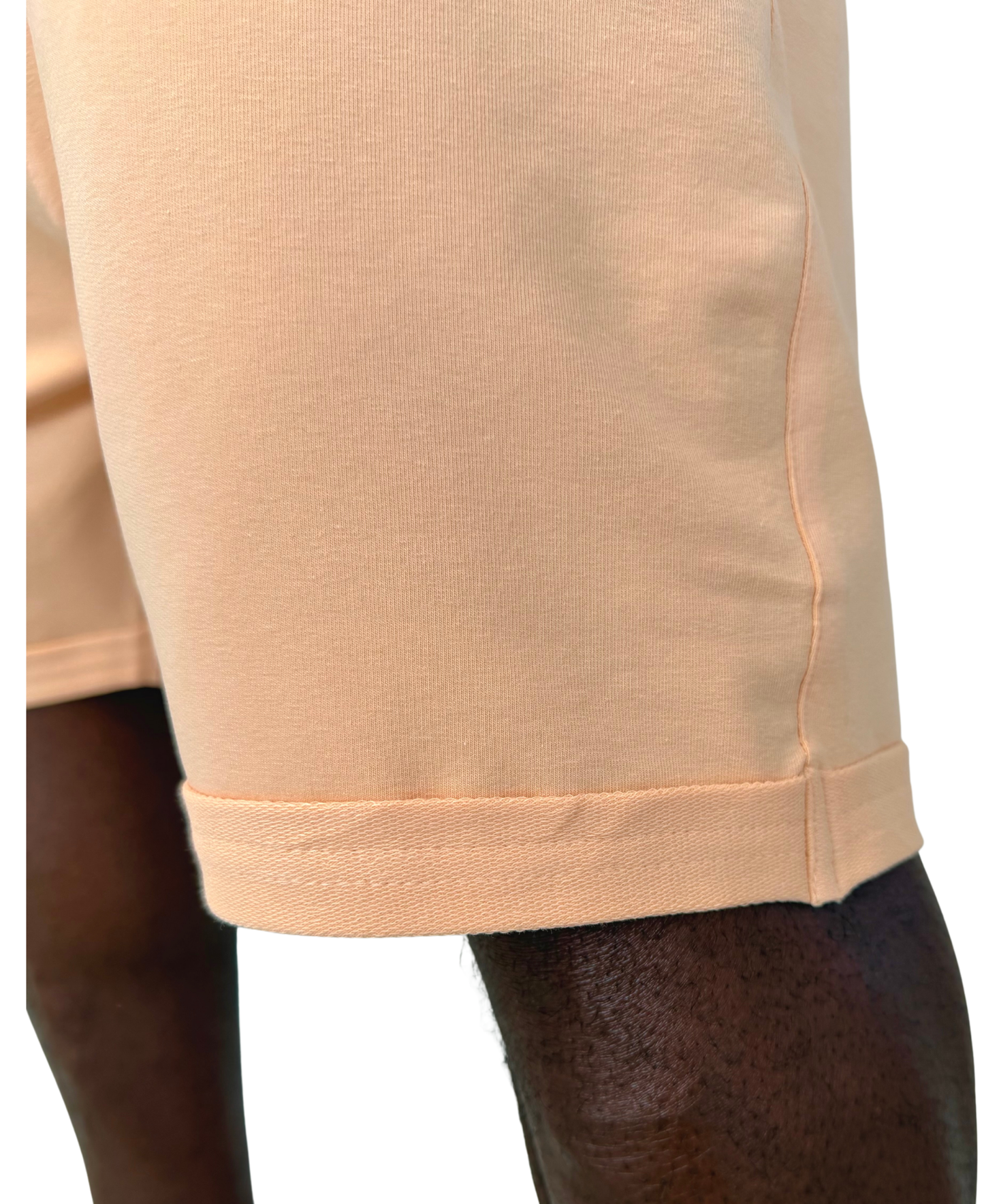 Pantaloni scurti cu diverse cusaturi in nuanta somon