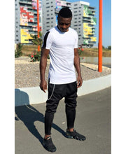 Încarcă imaginea în vizualizatorul Galerie, Black trousers with chain - Fatai Style
