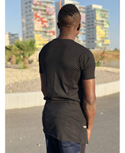 Încarcă imaginea în vizualizatorul Galerie, Black t-shirt with special design - Fatai Style
