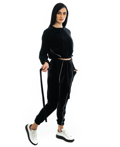 Trening negru catifea cu cusaturi albe