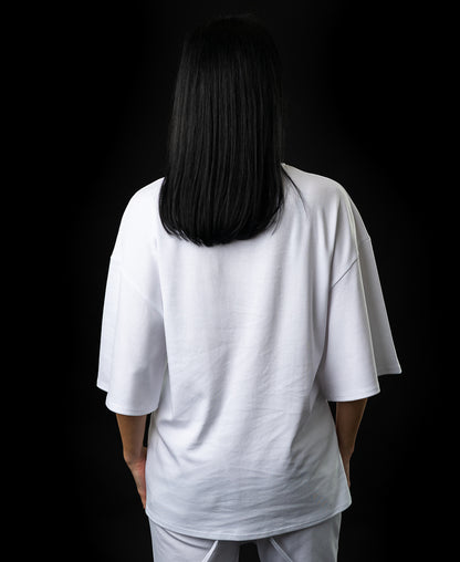 Tricou alb cu text si logo imprimat