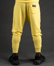 Încarcă imaginea în vizualizatorul Galerie, Yellow trousers - Fatai Style
