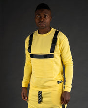 Încarcă imaginea în vizualizatorul Galerie, Yellow sweater with accesories - Fatai Style
