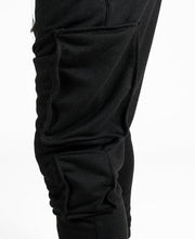 Încarcă imaginea în vizualizatorul Galerie, Black trousers with pockets - Fatai Style
