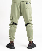 Încarcă imaginea în vizualizatorul Galerie, Green trousers with black design and side pockets - Fatai Style
